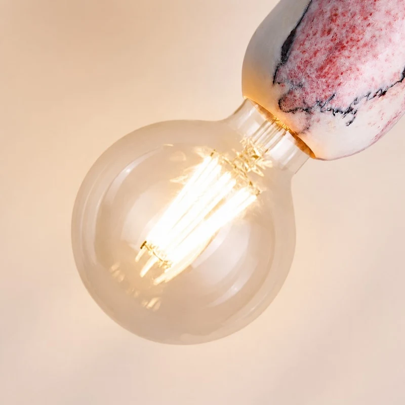 Warm bulb detail