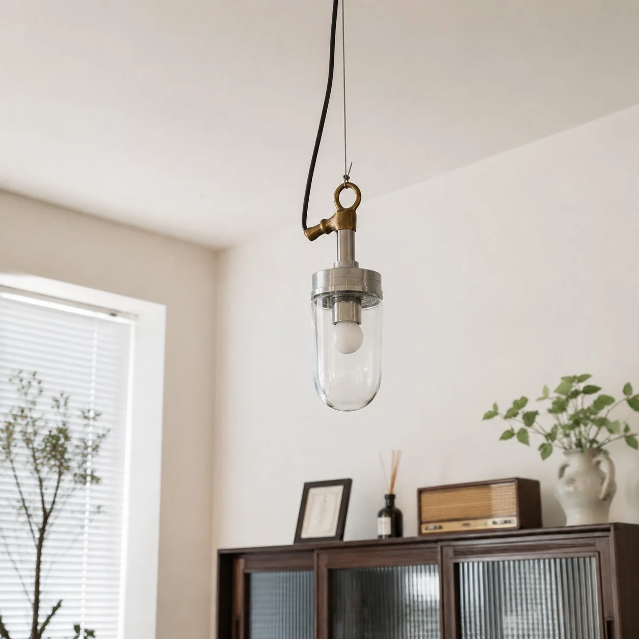Modern clear glass pendant lamp image 3
