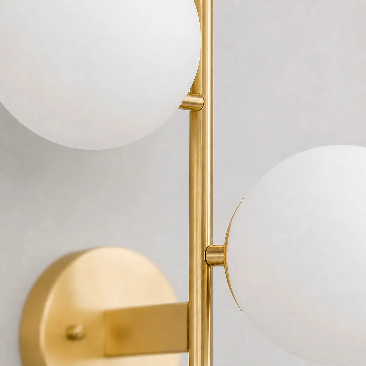 Close-up of the wall sconce metal connection