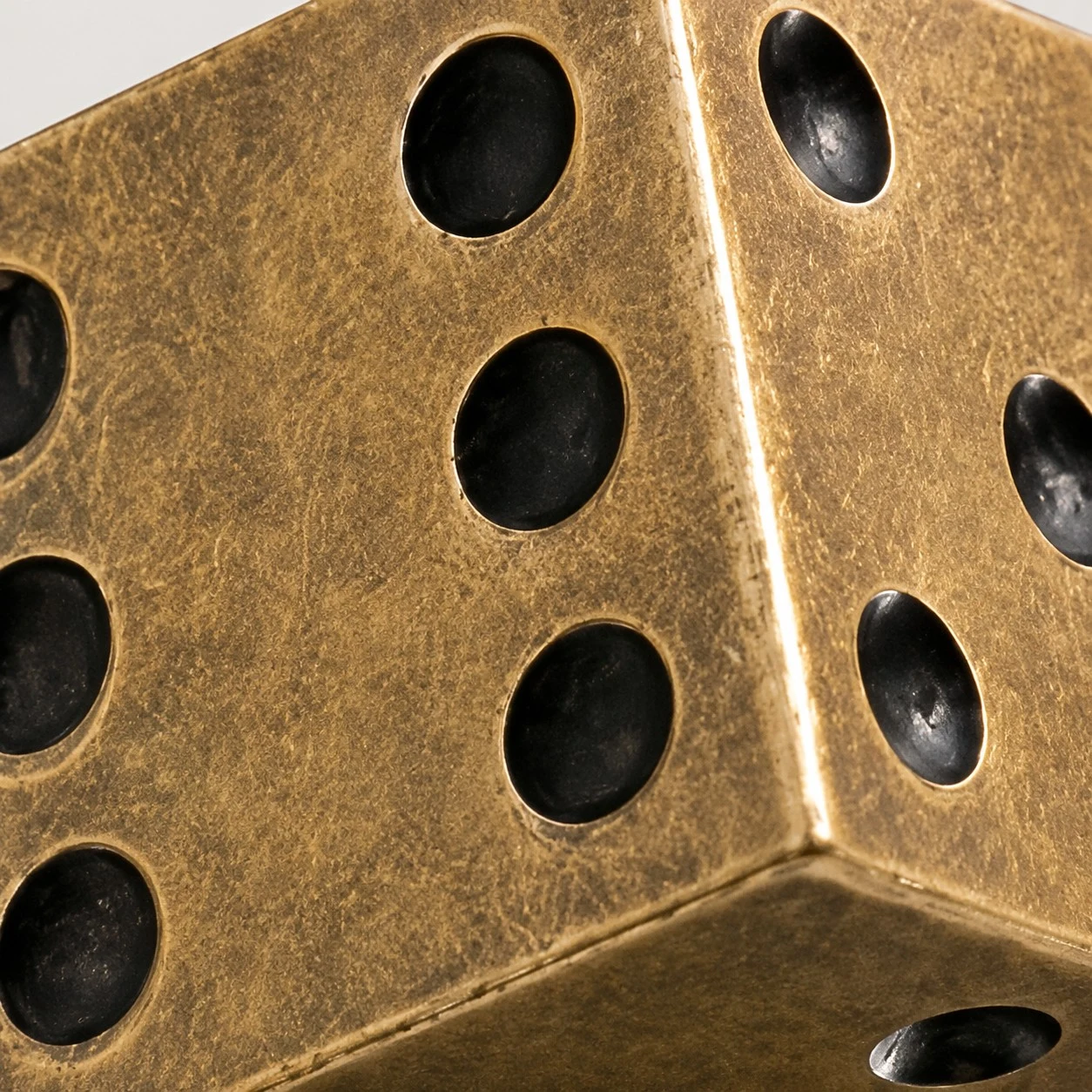 dice knob detail pips