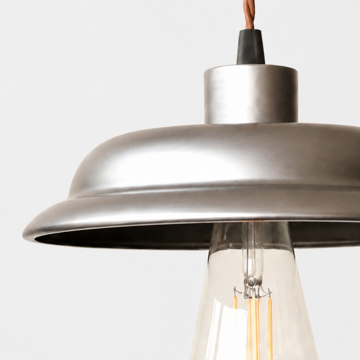 wide disc shade profile and metal finish